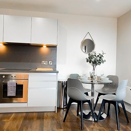 The Panda - Modern 2 Bedroom Apt In Manchester City Centre Exterior photo