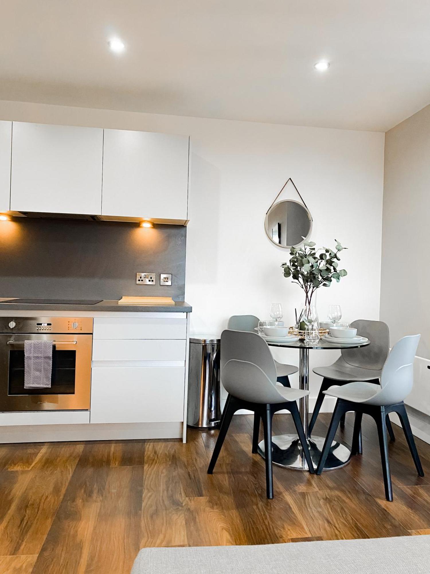 The Panda - Modern 2 Bedroom Apt In Manchester City Centre Exterior photo